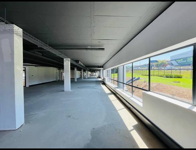 650M² OFFICE TO LET IN VORNA VALLEY